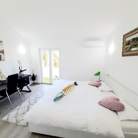 Alojamento Local "Casa Branca" อัลบูเฟรา ภายนอก รูปภาพ